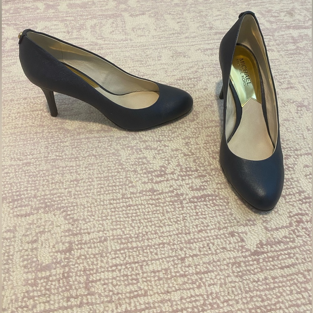 Michael Kors Navy Leather Pumps